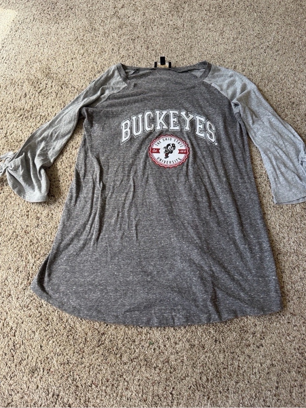 Buckeyes Women's Gray Raglan Long Sleeve Tee